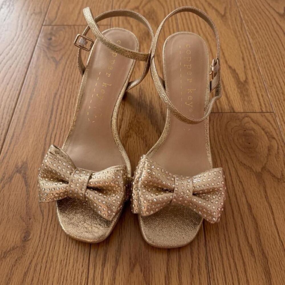 Copper-key Women's Gold and Tan Courts